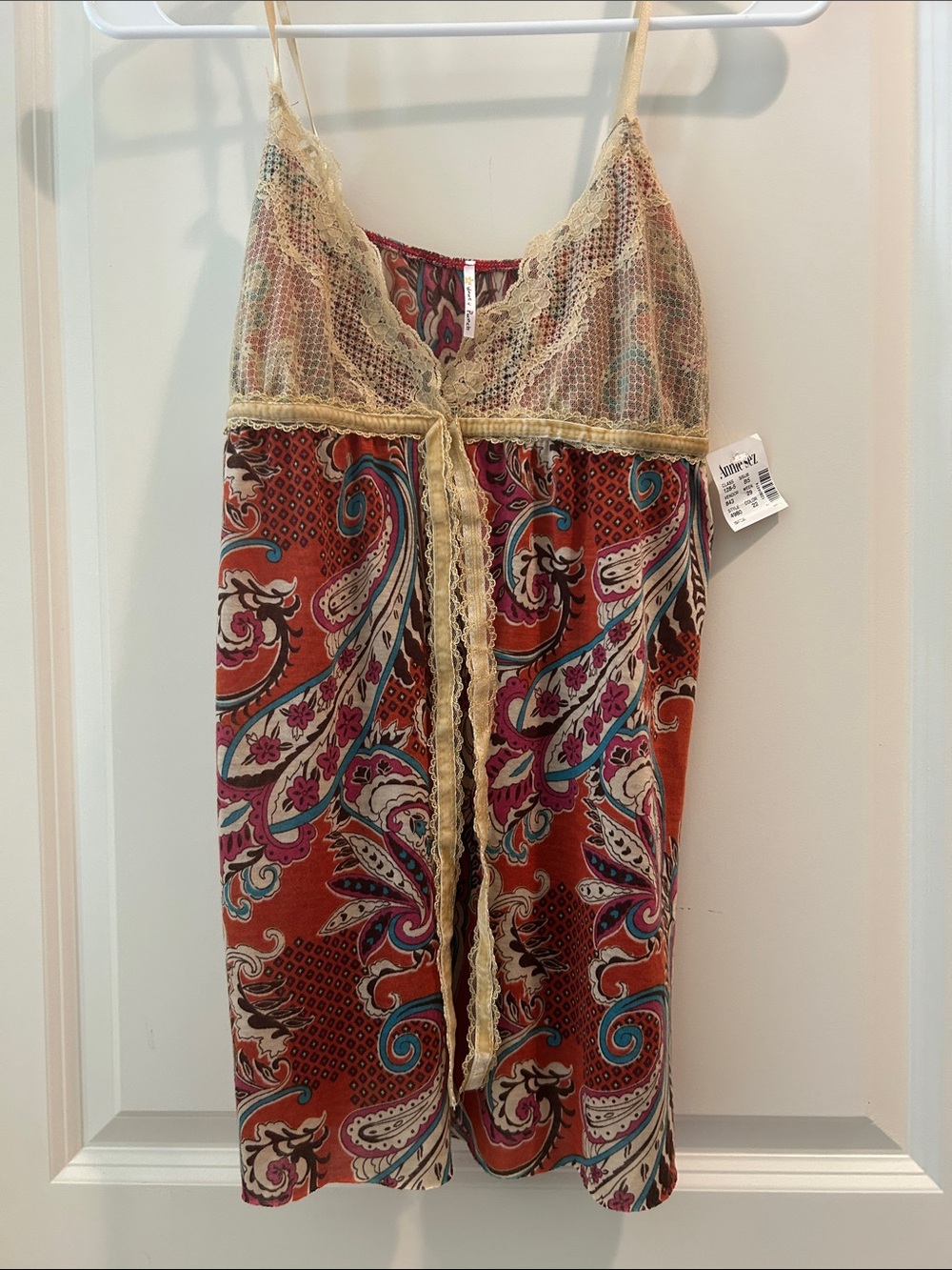 Honey Punch Paisley Lace-Trim Camisole top in Rust Multi adjustable straps L